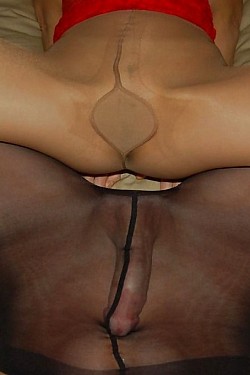 Man and woman in pantyhose in porn pics from private album